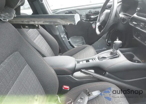 2024 Honda Hr-V Awd Sport/Awd Sport W/O Bsi z USA, uszkodzony, nr VIN 3CZRZ2H52RM724768